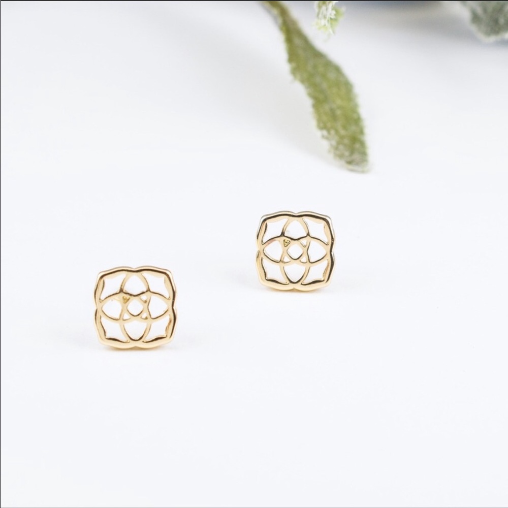 {Kendra Scott} Gold Dira Stud